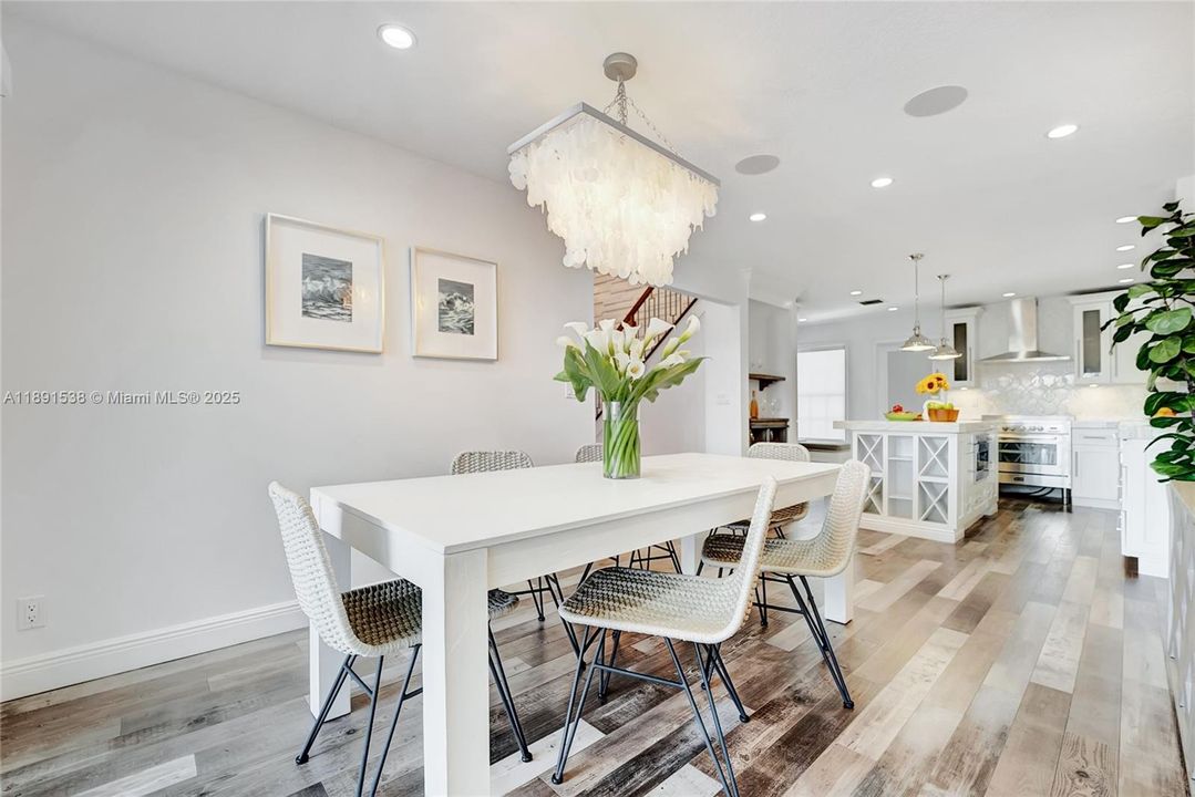 For Rent: $11,800 (3 beds, 2 baths, 1645 Square Feet)