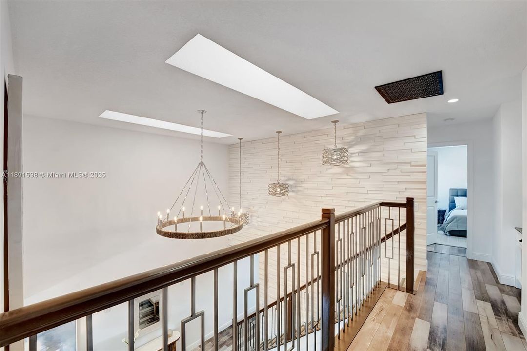 For Rent: $11,800 (3 beds, 2 baths, 1645 Square Feet)