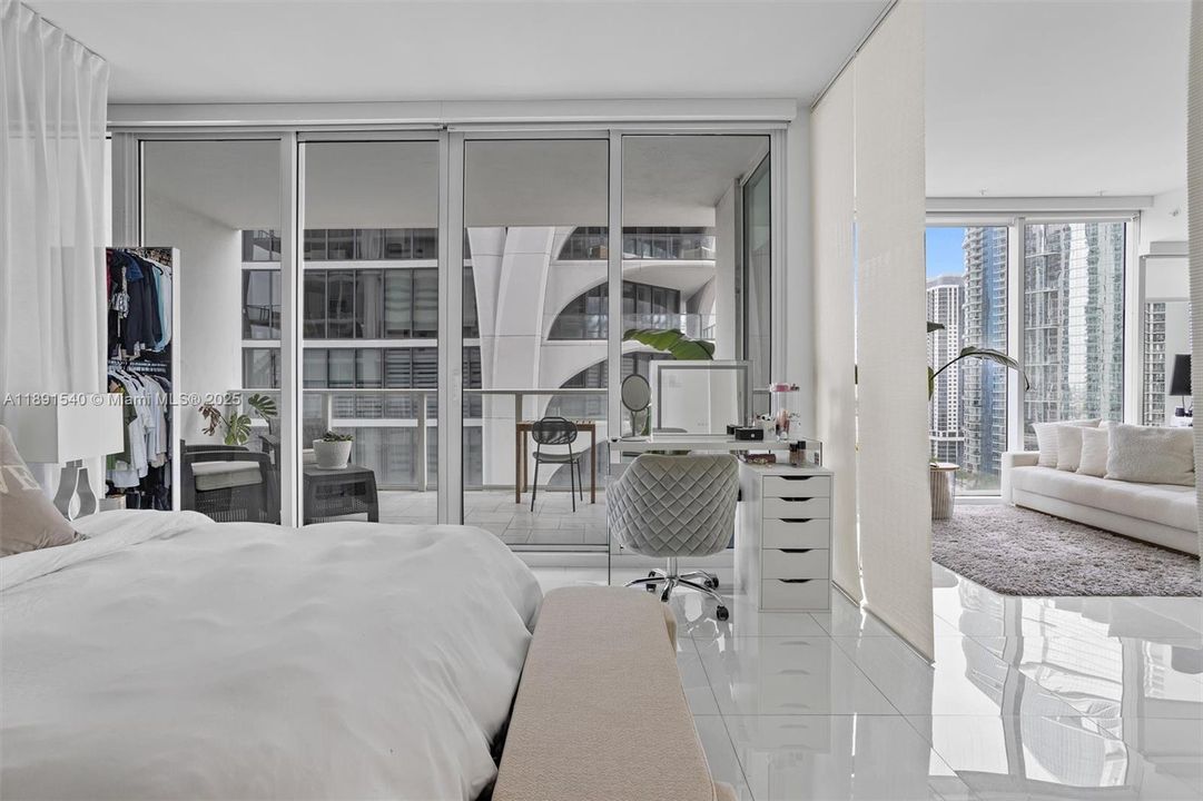 Vendido Recientemente: $545,000 (1 camas, 1 baños, 808 Pies cuadrados)