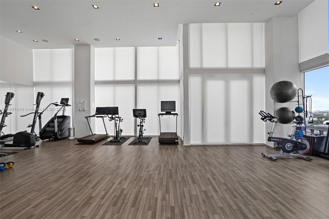 Vendido Recientemente: $545,000 (1 camas, 1 baños, 808 Pies cuadrados)