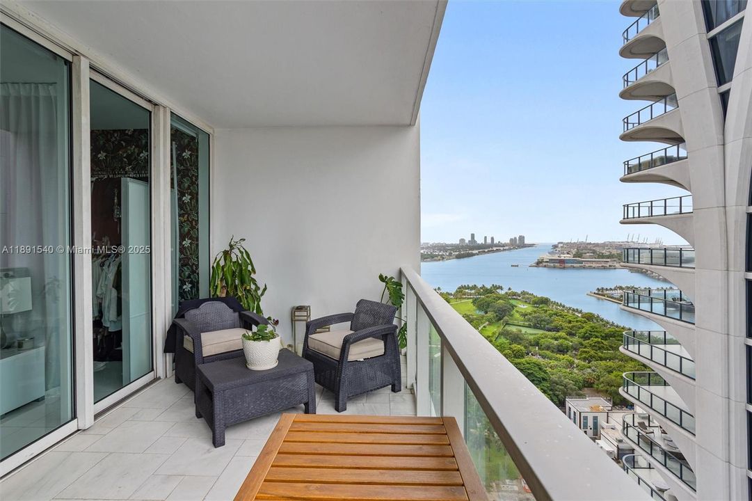 Vendido Recientemente: $545,000 (1 camas, 1 baños, 808 Pies cuadrados)