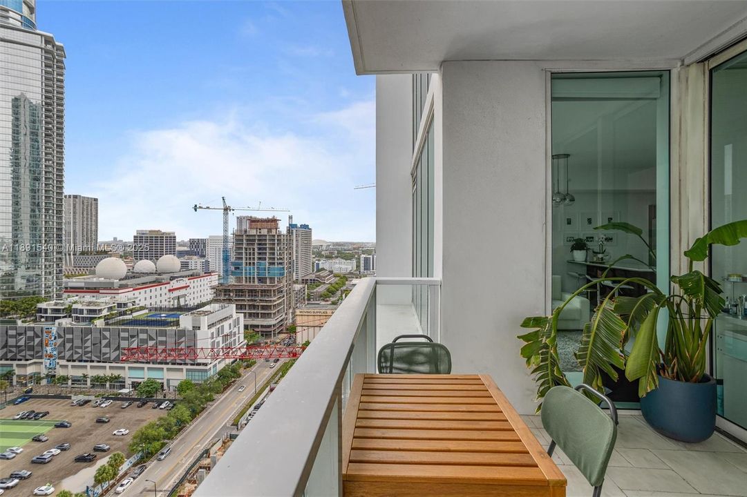 Vendido Recientemente: $545,000 (1 camas, 1 baños, 808 Pies cuadrados)