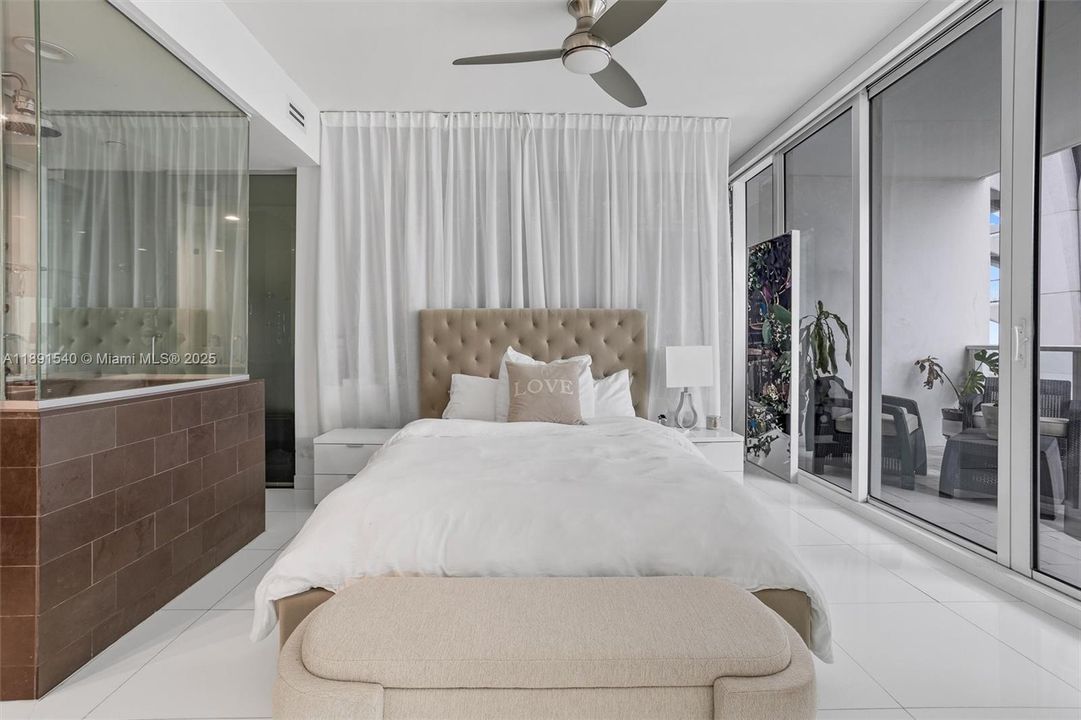 Vendido Recientemente: $545,000 (1 camas, 1 baños, 808 Pies cuadrados)