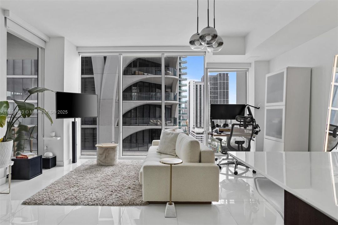 Vendido Recientemente: $545,000 (1 camas, 1 baños, 808 Pies cuadrados)