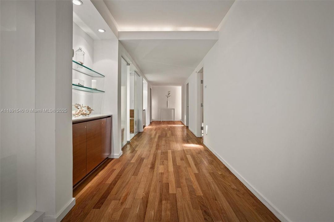 Vendido Recientemente: $545,000 (1 camas, 1 baños, 808 Pies cuadrados)