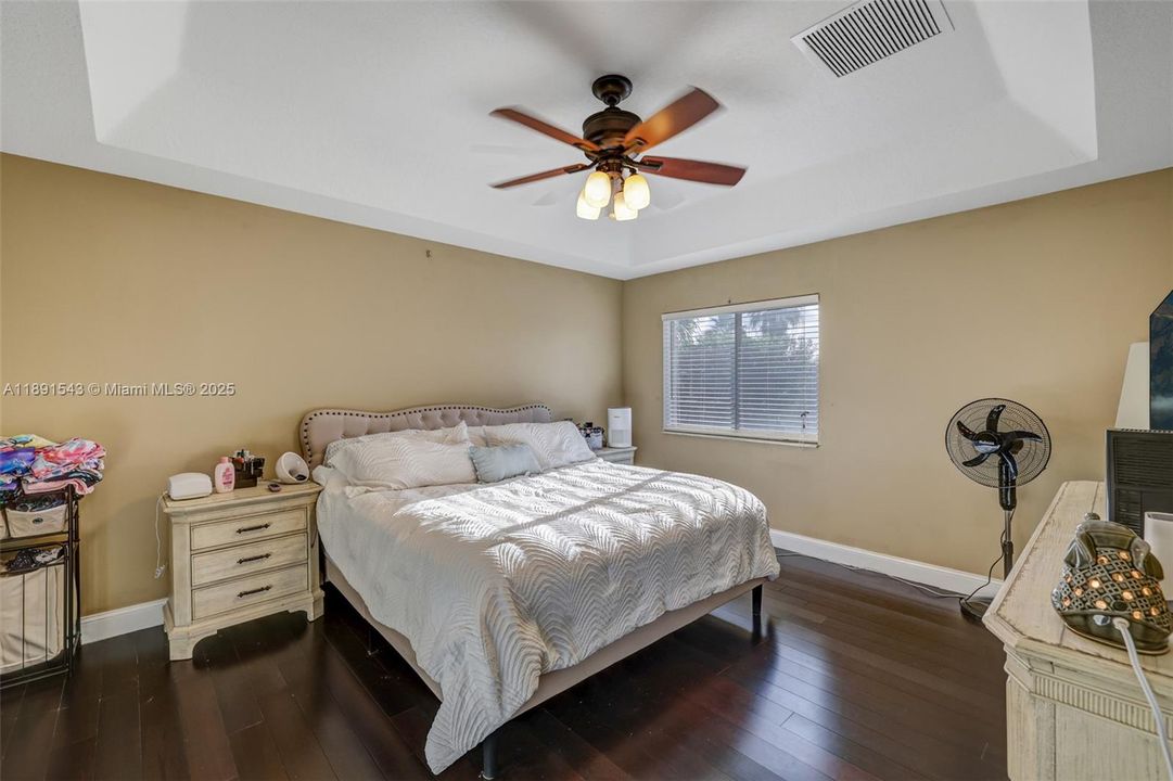 For Sale: $685,000 (3 beds, 2 baths, 2128 Square Feet)