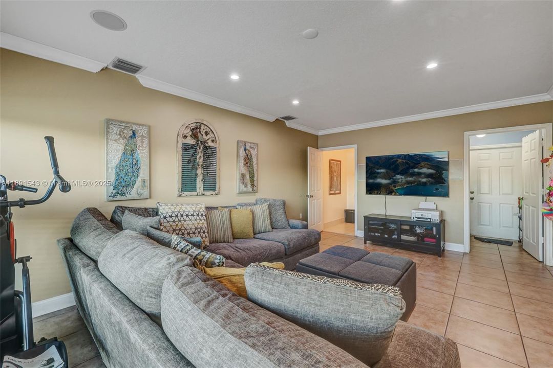 For Sale: $685,000 (3 beds, 2 baths, 2128 Square Feet)