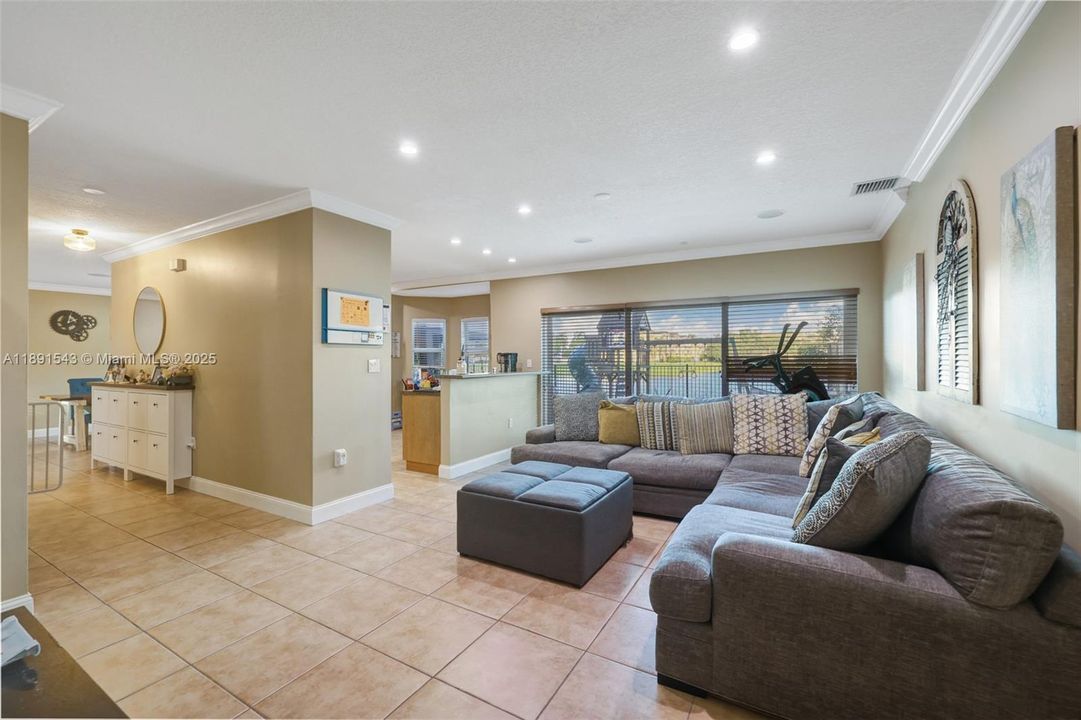 For Sale: $685,000 (3 beds, 2 baths, 2128 Square Feet)