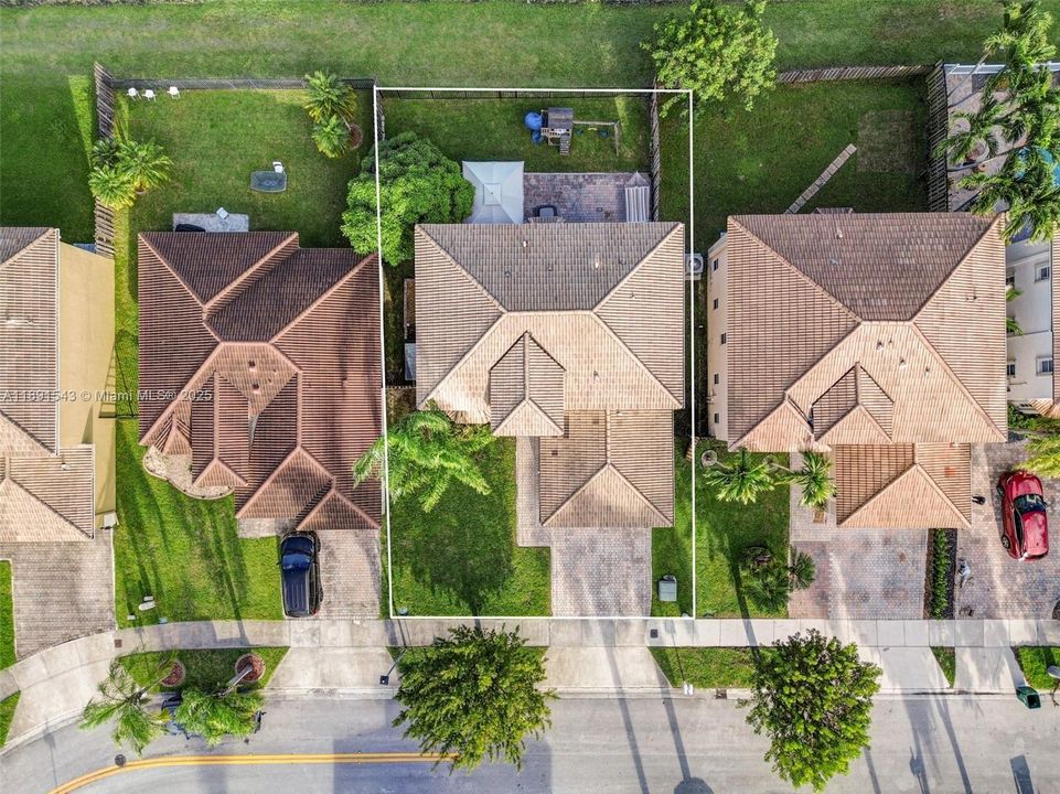 For Sale: $685,000 (3 beds, 2 baths, 2128 Square Feet)