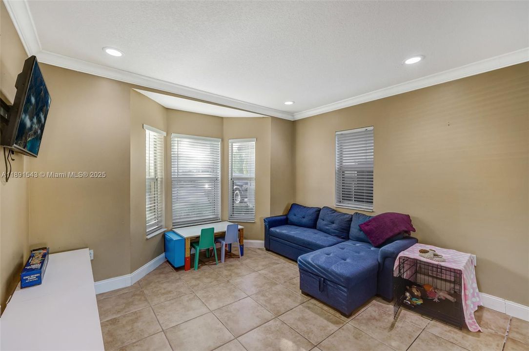 For Sale: $685,000 (3 beds, 2 baths, 2128 Square Feet)