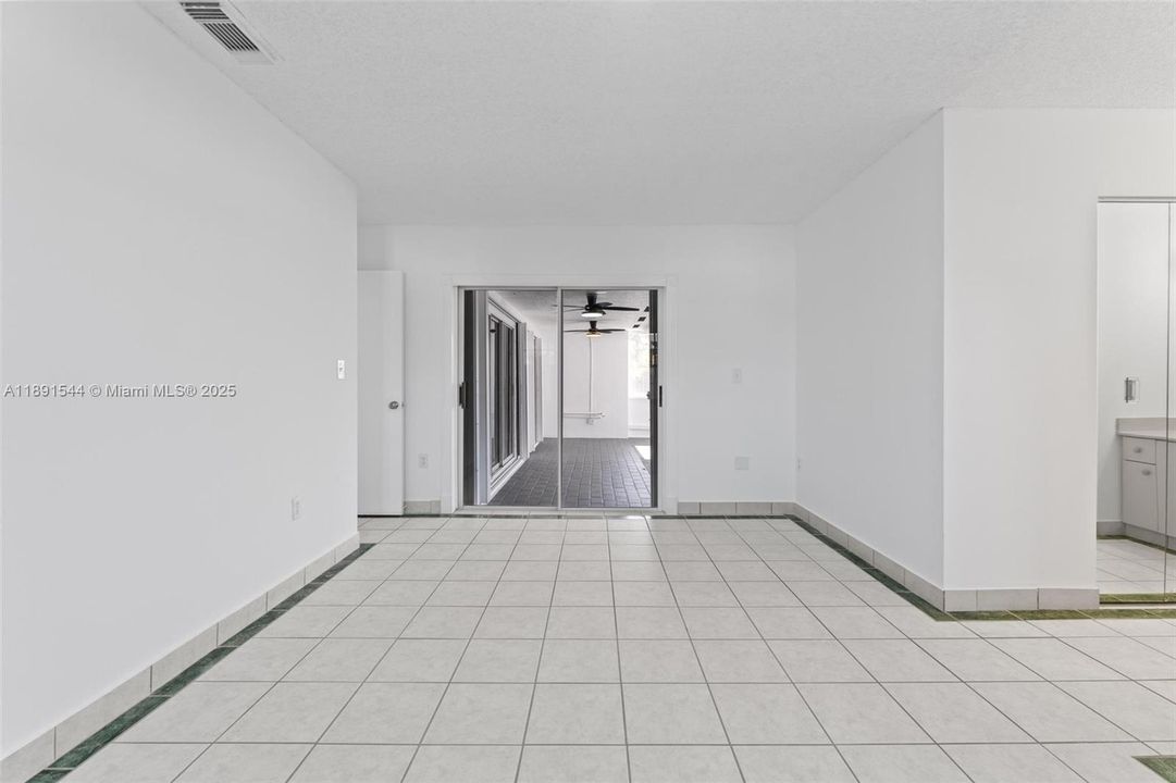 Recientemente alquilado: $3,500 (3 camas, 2 baños, 1487 Pies cuadrados)