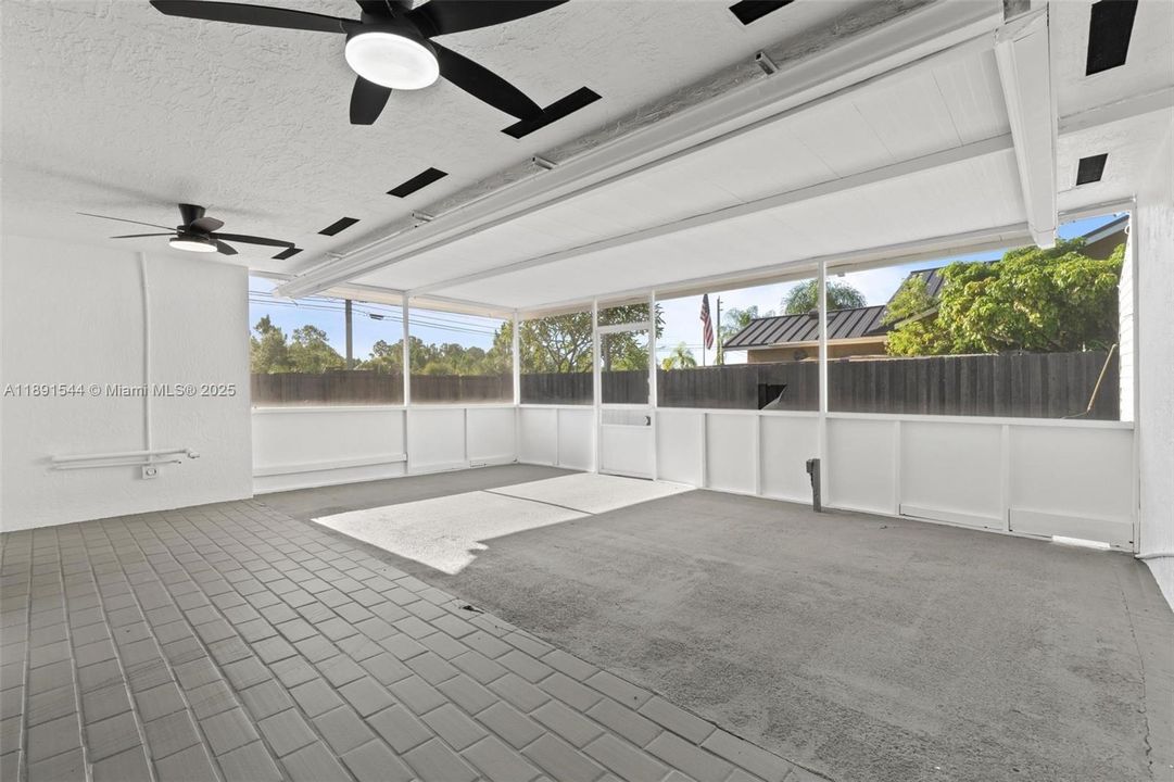 Recientemente alquilado: $3,500 (3 camas, 2 baños, 1487 Pies cuadrados)