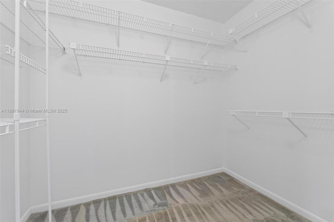 Recientemente alquilado: $3,500 (3 camas, 2 baños, 1487 Pies cuadrados)