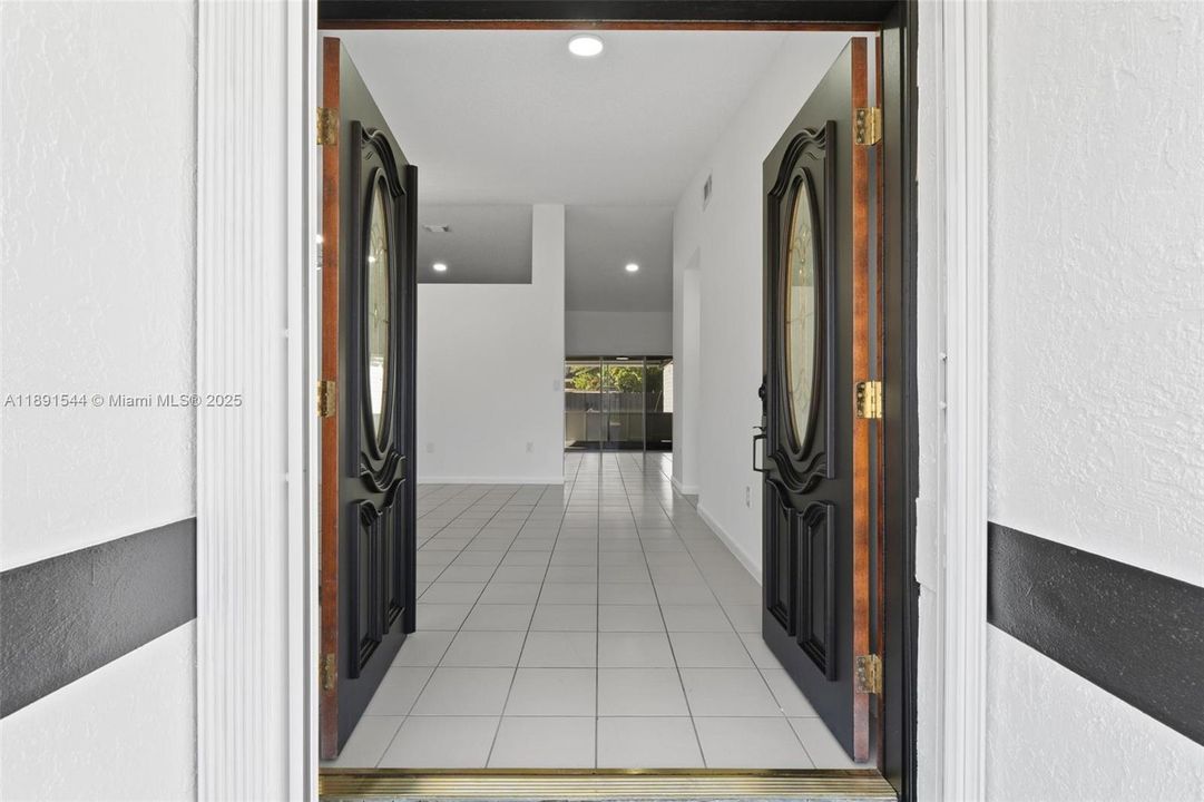 Recientemente alquilado: $3,500 (3 camas, 2 baños, 1487 Pies cuadrados)