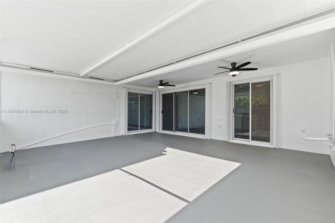 Recientemente alquilado: $3,500 (3 camas, 2 baños, 1487 Pies cuadrados)