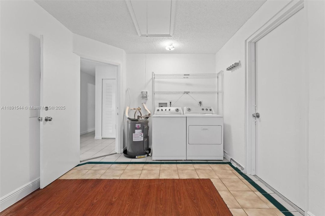 Recientemente alquilado: $3,500 (3 camas, 2 baños, 1487 Pies cuadrados)