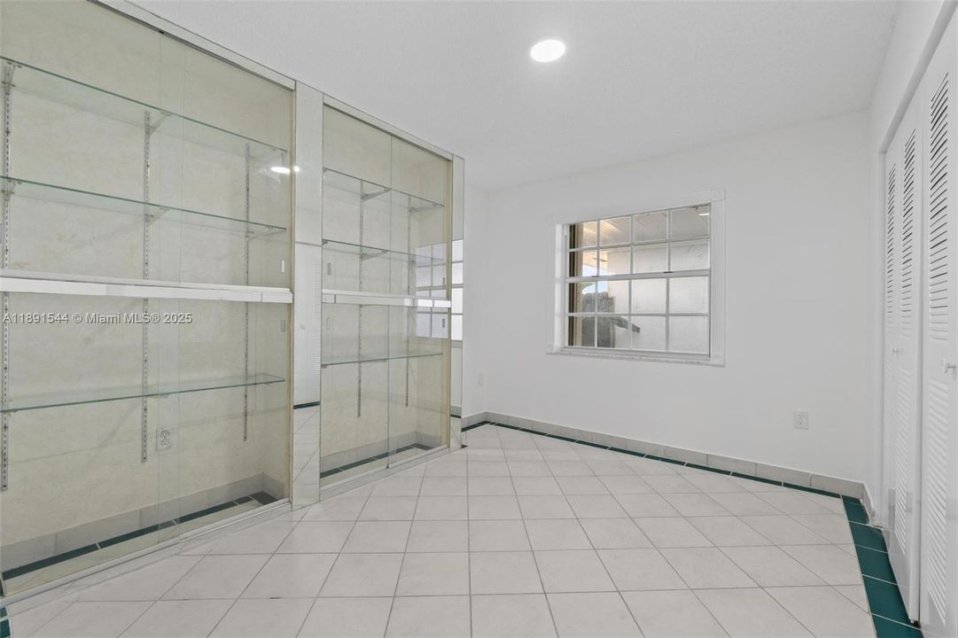 Recientemente alquilado: $3,500 (3 camas, 2 baños, 1487 Pies cuadrados)