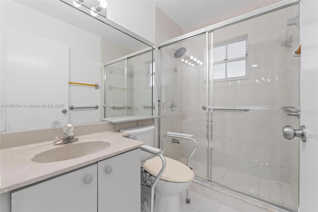 Recientemente alquilado: $3,500 (3 camas, 2 baños, 1487 Pies cuadrados)