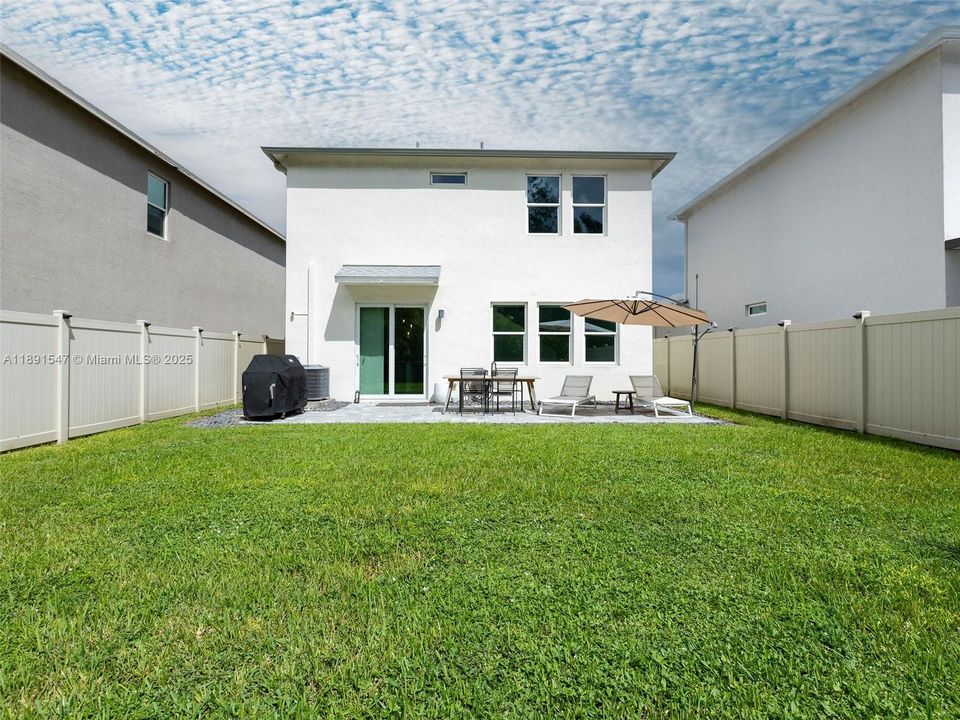 Active With Contract: $535,000 (3 beds, 2 baths, 1692 Square Feet)