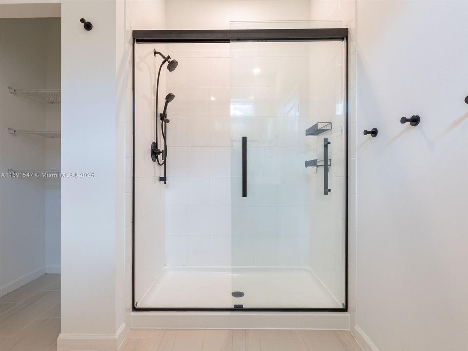 Active With Contract: $535,000 (3 beds, 2 baths, 1692 Square Feet)