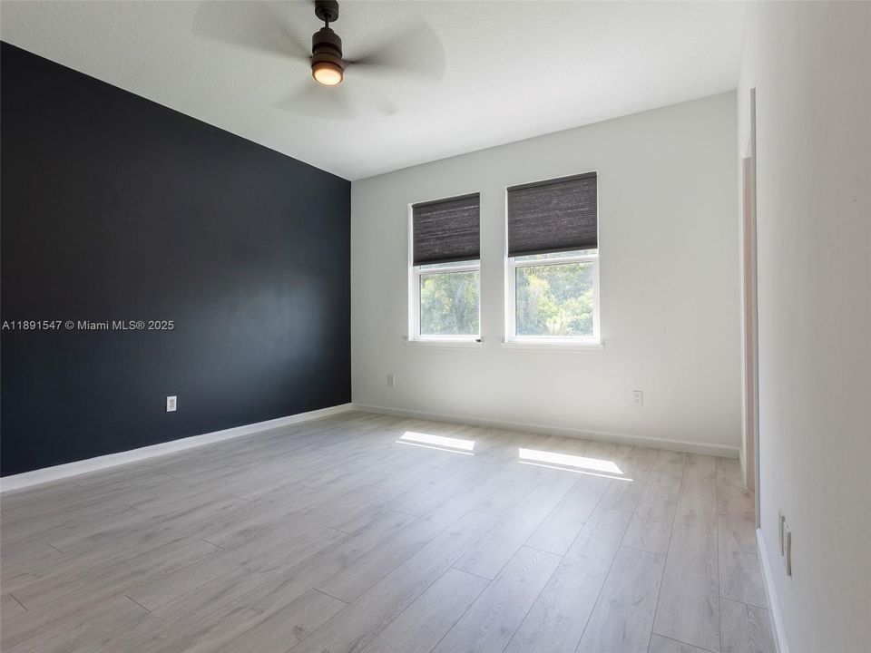 Active With Contract: $535,000 (3 beds, 2 baths, 1692 Square Feet)