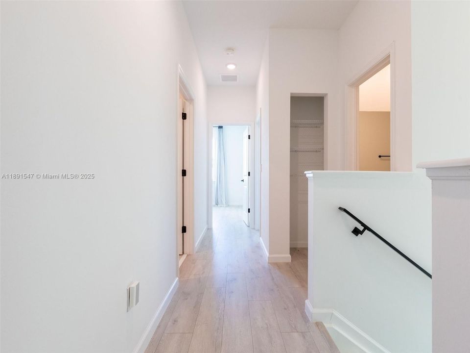 Active With Contract: $535,000 (3 beds, 2 baths, 1692 Square Feet)