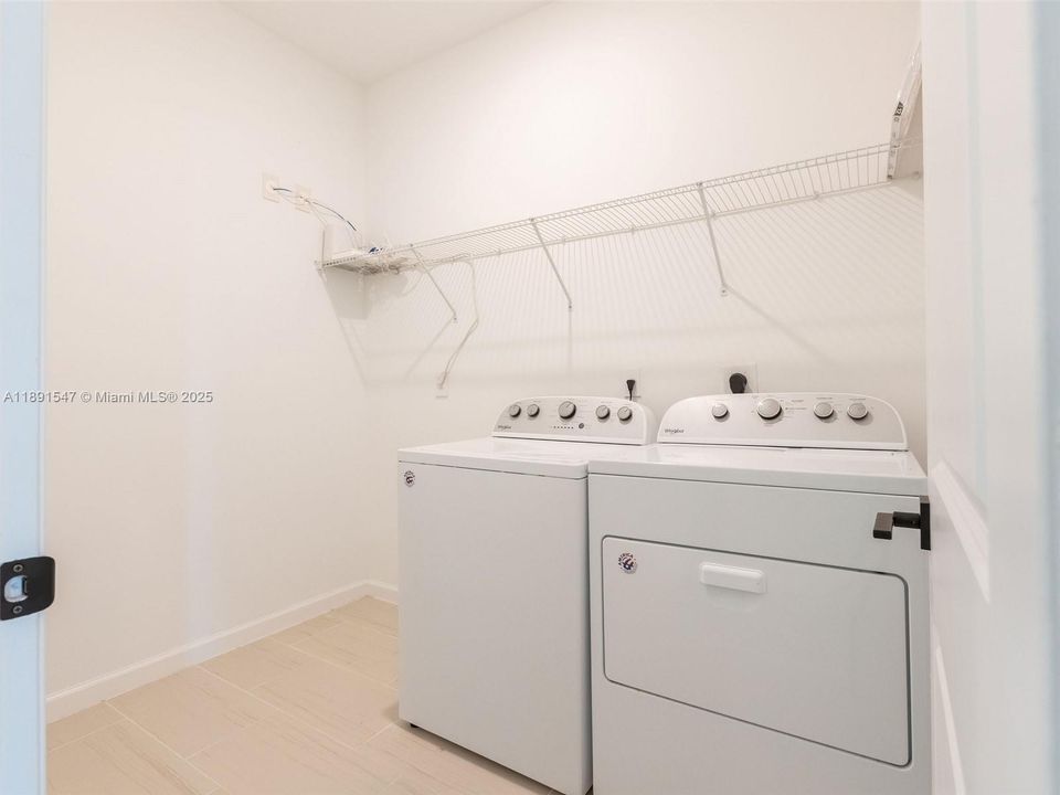 Active With Contract: $535,000 (3 beds, 2 baths, 1692 Square Feet)