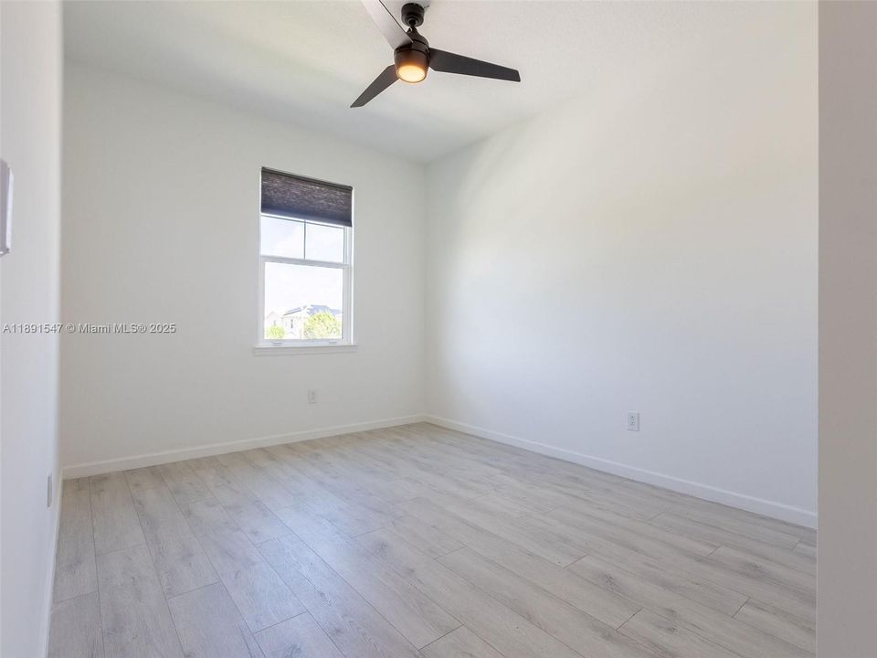 Active With Contract: $535,000 (3 beds, 2 baths, 1692 Square Feet)