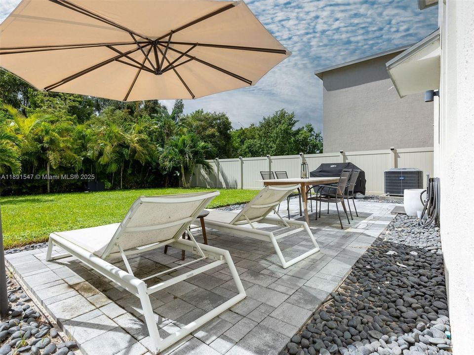 Active With Contract: $535,000 (3 beds, 2 baths, 1692 Square Feet)