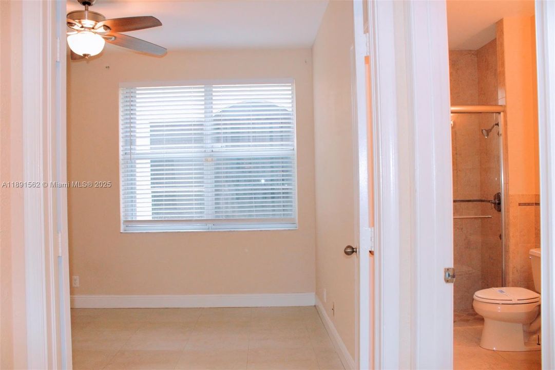 出租: $5,200 (4 贝兹, 3 浴室, 2830 平方英尺)