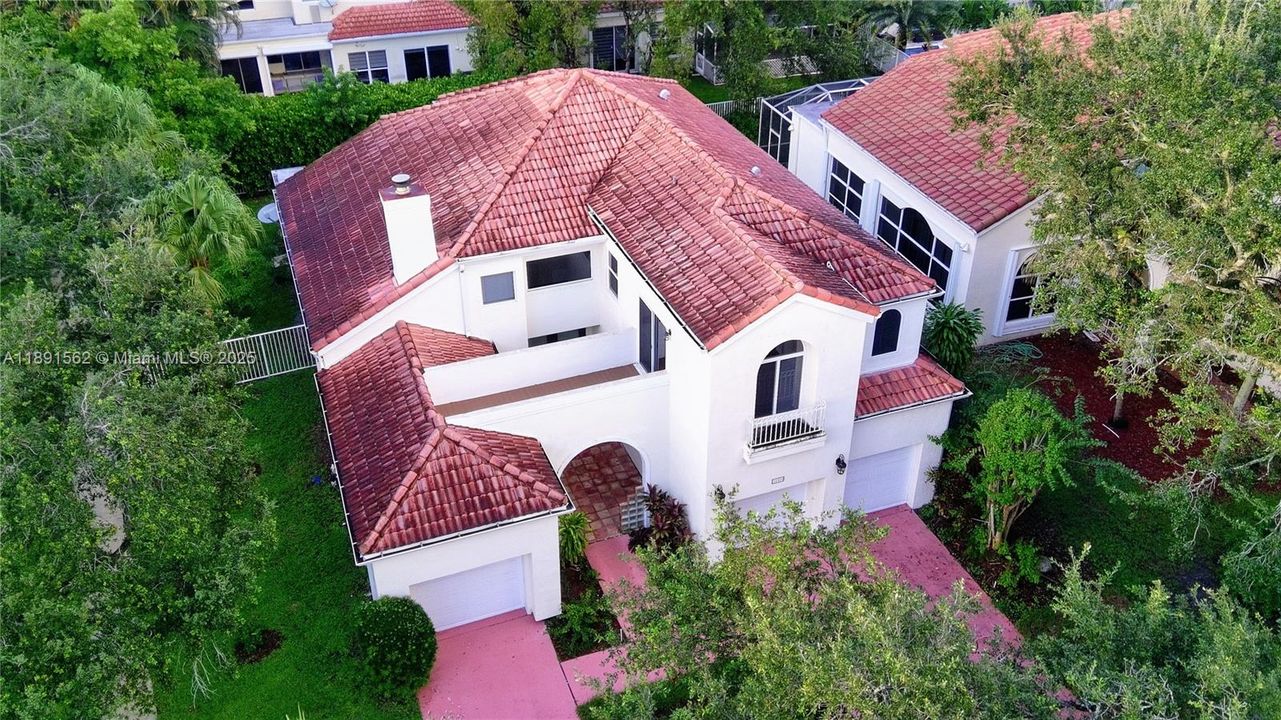 出租: $5,200 (4 贝兹, 3 浴室, 2830 平方英尺)