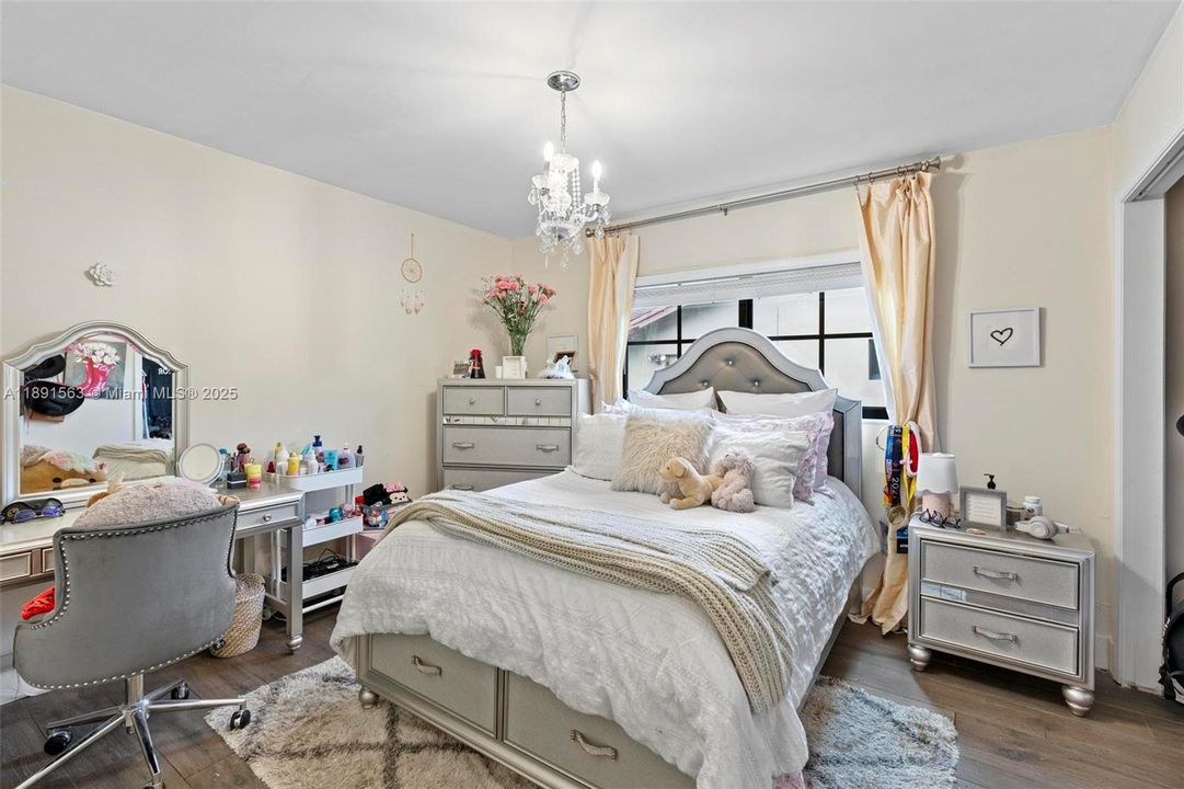 Active With Contract: $965,000 (4 beds, 2 baths, 2801 Square Feet)