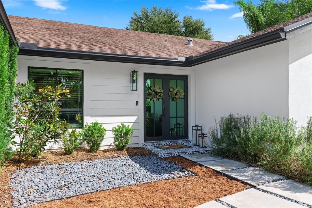 Active With Contract: $965,000 (4 beds, 2 baths, 2801 Square Feet)