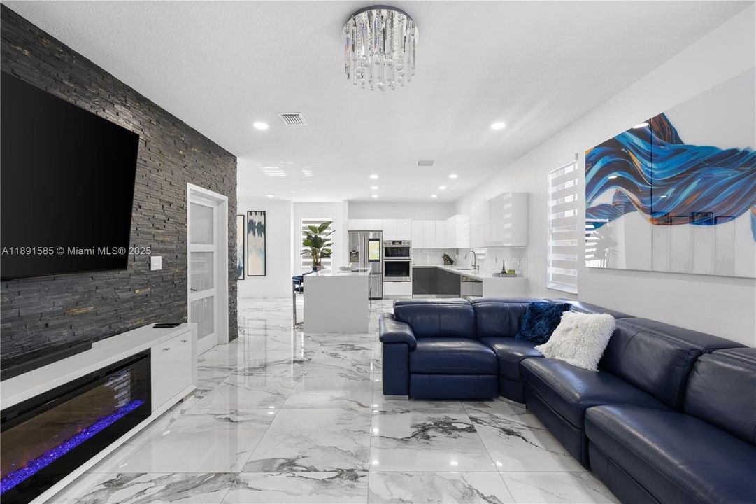 Recently Rented: $5,950 (4 beds, 3 baths, 2300 Square Feet)