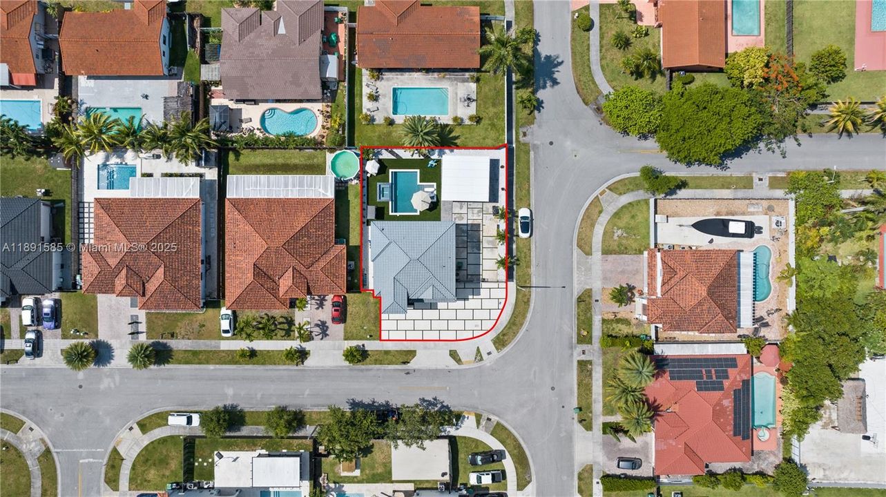 Recently Rented: $5,950 (4 beds, 3 baths, 2300 Square Feet)