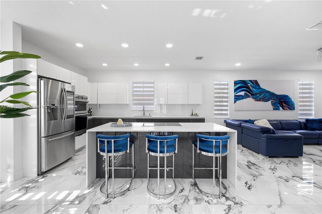 Recently Rented: $5,950 (4 beds, 3 baths, 2300 Square Feet)