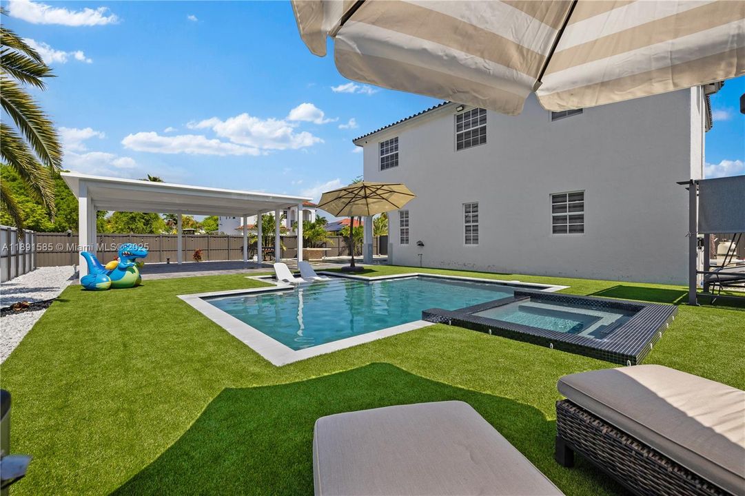 Recently Rented: $5,950 (4 beds, 3 baths, 2300 Square Feet)