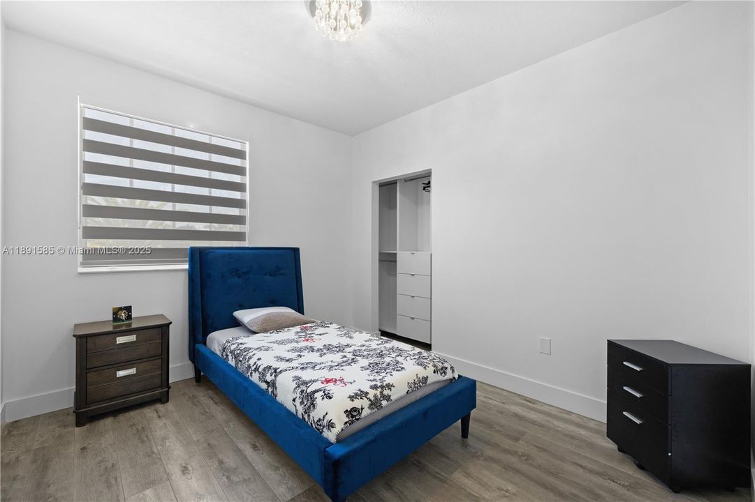 Recently Rented: $5,950 (4 beds, 3 baths, 2300 Square Feet)