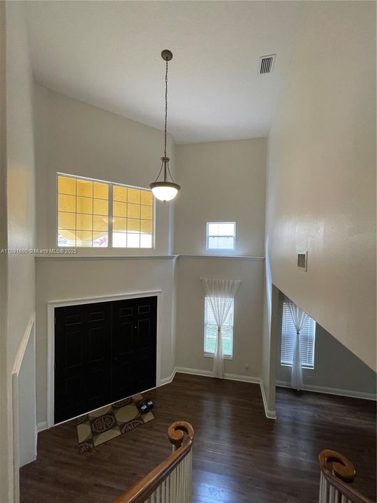 En Venta: $678,000 (3 camas, 2 baños, 2801 Pies cuadrados)