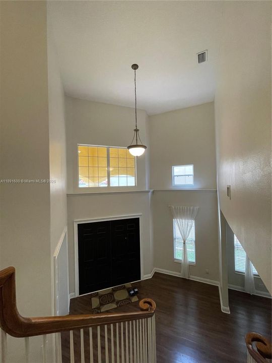 En Venta: $678,000 (3 camas, 2 baños, 2801 Pies cuadrados)