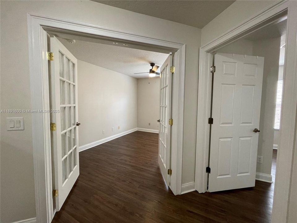 En Venta: $678,000 (3 camas, 2 baños, 2801 Pies cuadrados)