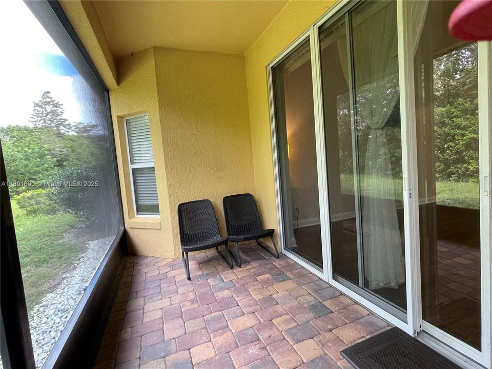 En Venta: $678,000 (3 camas, 2 baños, 2801 Pies cuadrados)