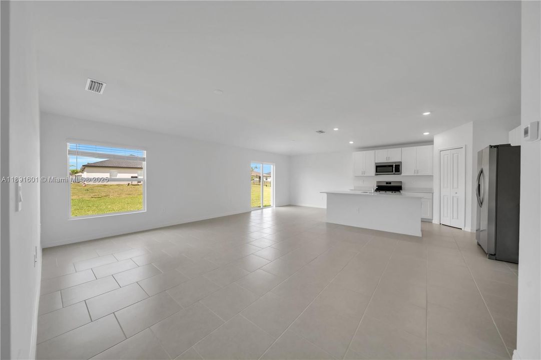 Recently Rented: $2,050 (4 beds, 2 baths, 0 Square Feet)