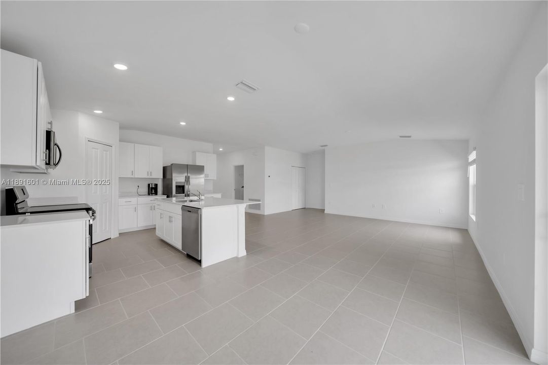 Recently Rented: $2,050 (4 beds, 2 baths, 0 Square Feet)