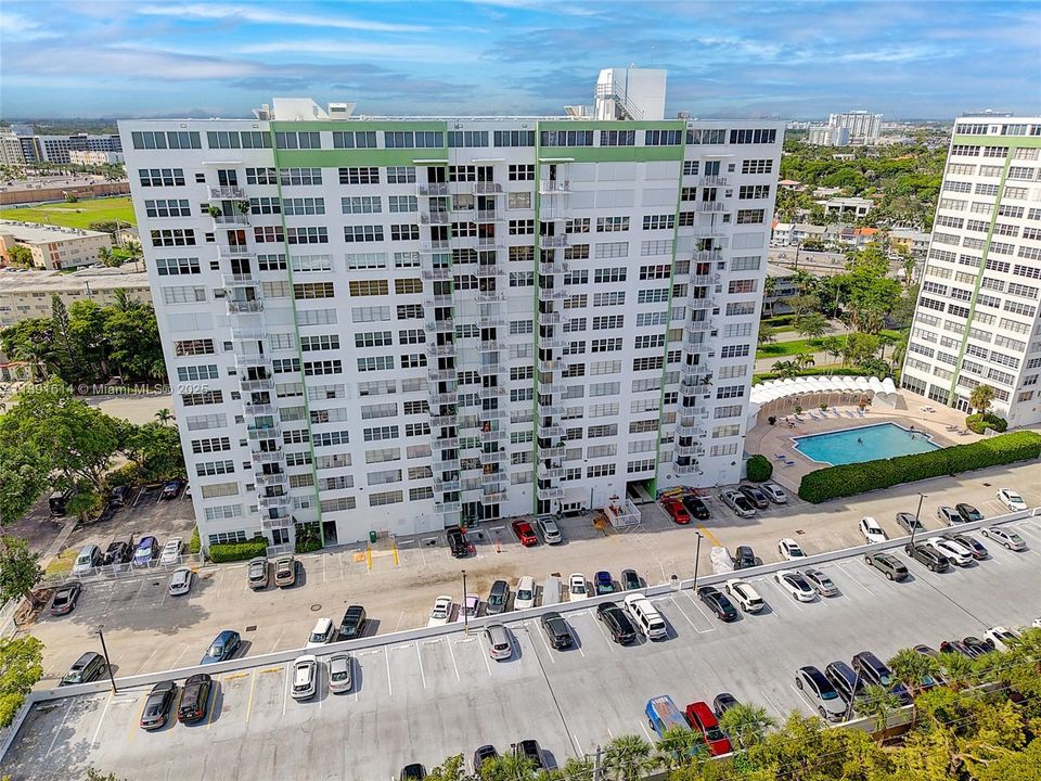 Recently Sold: $530,000 (2 beds, 2 baths, 1752 Square Feet)