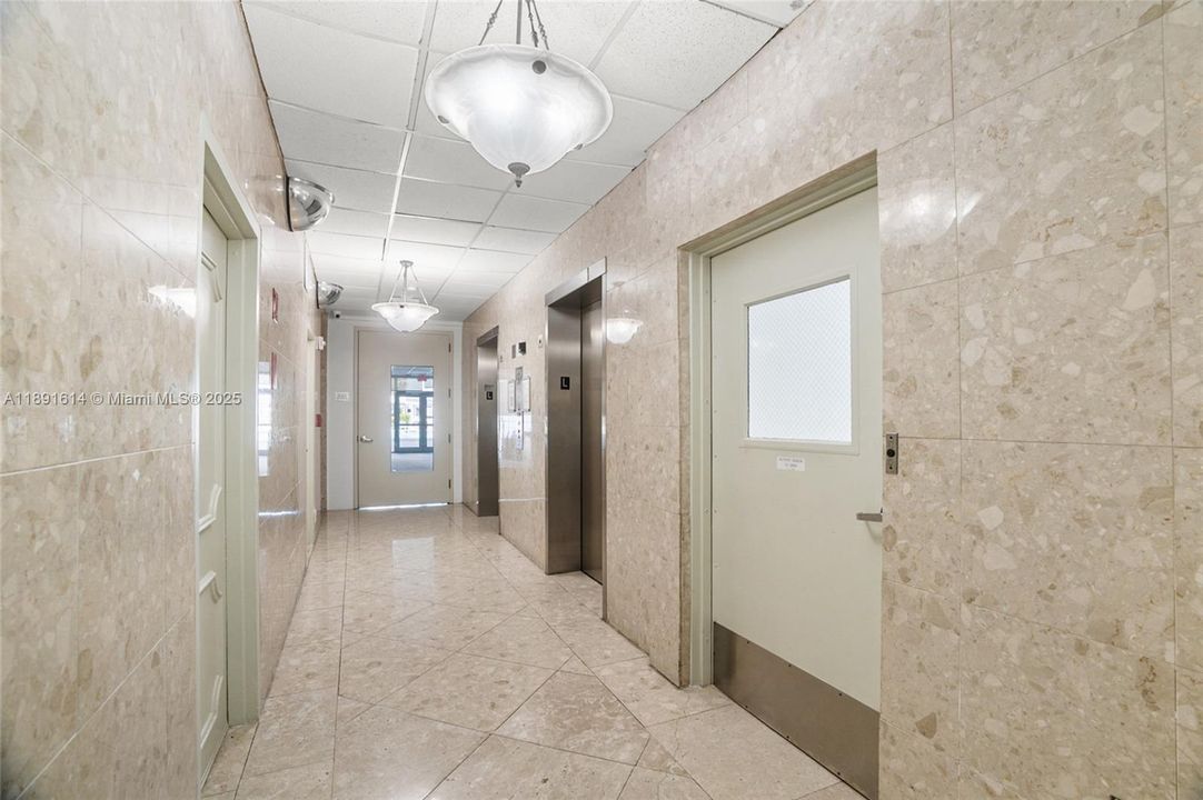 Recently Sold: $530,000 (2 beds, 2 baths, 1752 Square Feet)