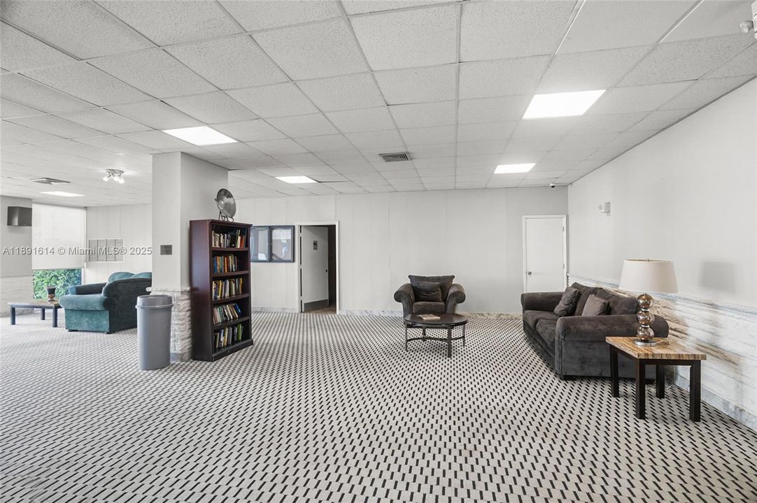 Recently Sold: $530,000 (2 beds, 2 baths, 1752 Square Feet)