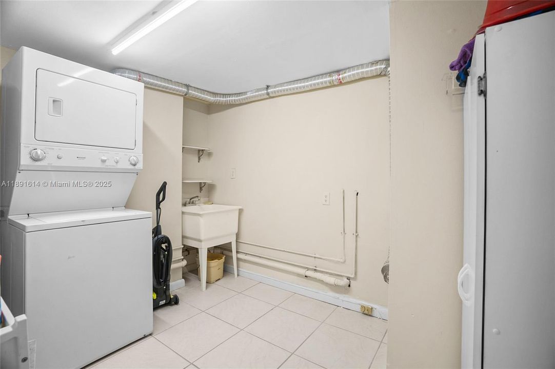Recently Sold: $530,000 (2 beds, 2 baths, 1752 Square Feet)