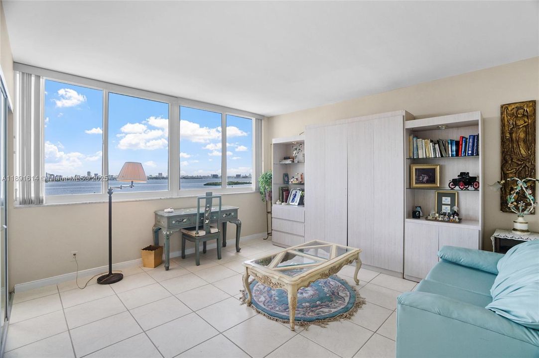 Recently Sold: $530,000 (2 beds, 2 baths, 1752 Square Feet)