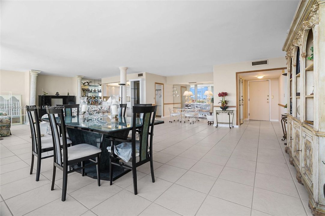 Recently Sold: $530,000 (2 beds, 2 baths, 1752 Square Feet)